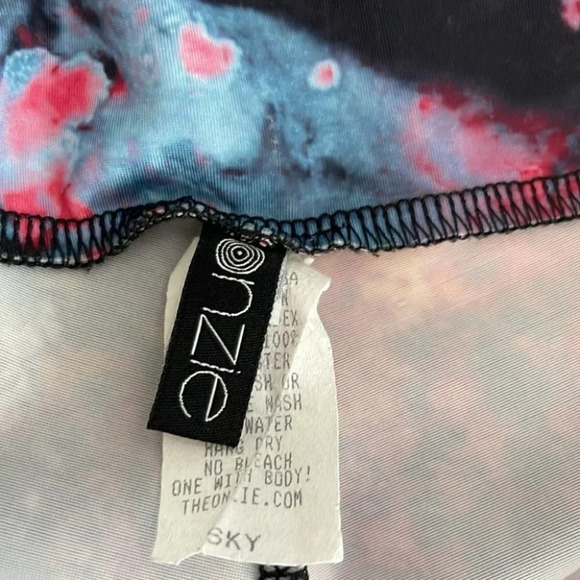 ONZIE Galaxy Pattern High Waist Leggings Multicoloured Spacecore Print Size S/M - Picture 6 of 10